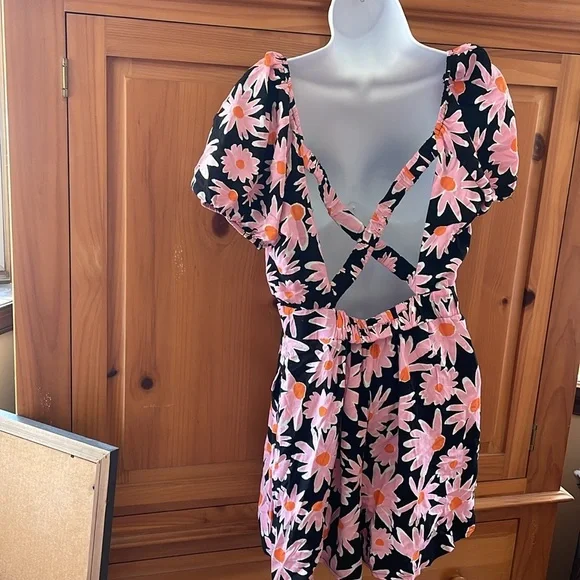 2 Multi-Color Floral Rompers 🌸💙🧡🌻🌼 - Picture 12 of 17